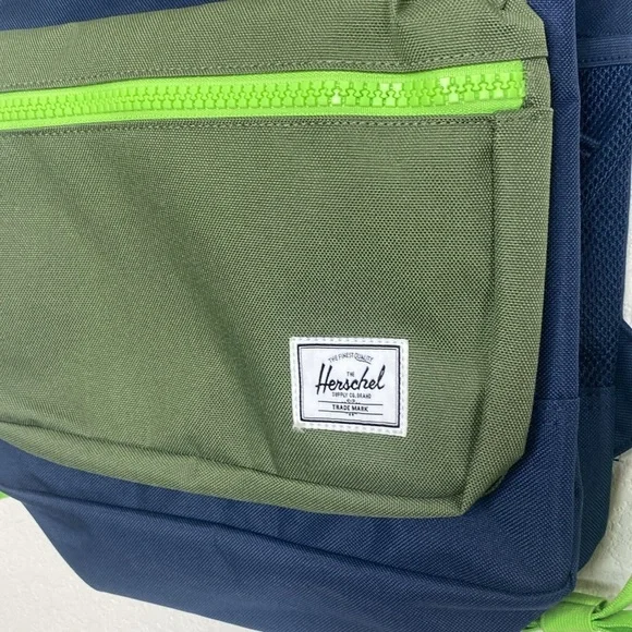 Herschel Heritage Youth Backpack Size 15”x 12”x 5.75” NWT - Picture 2 of 7